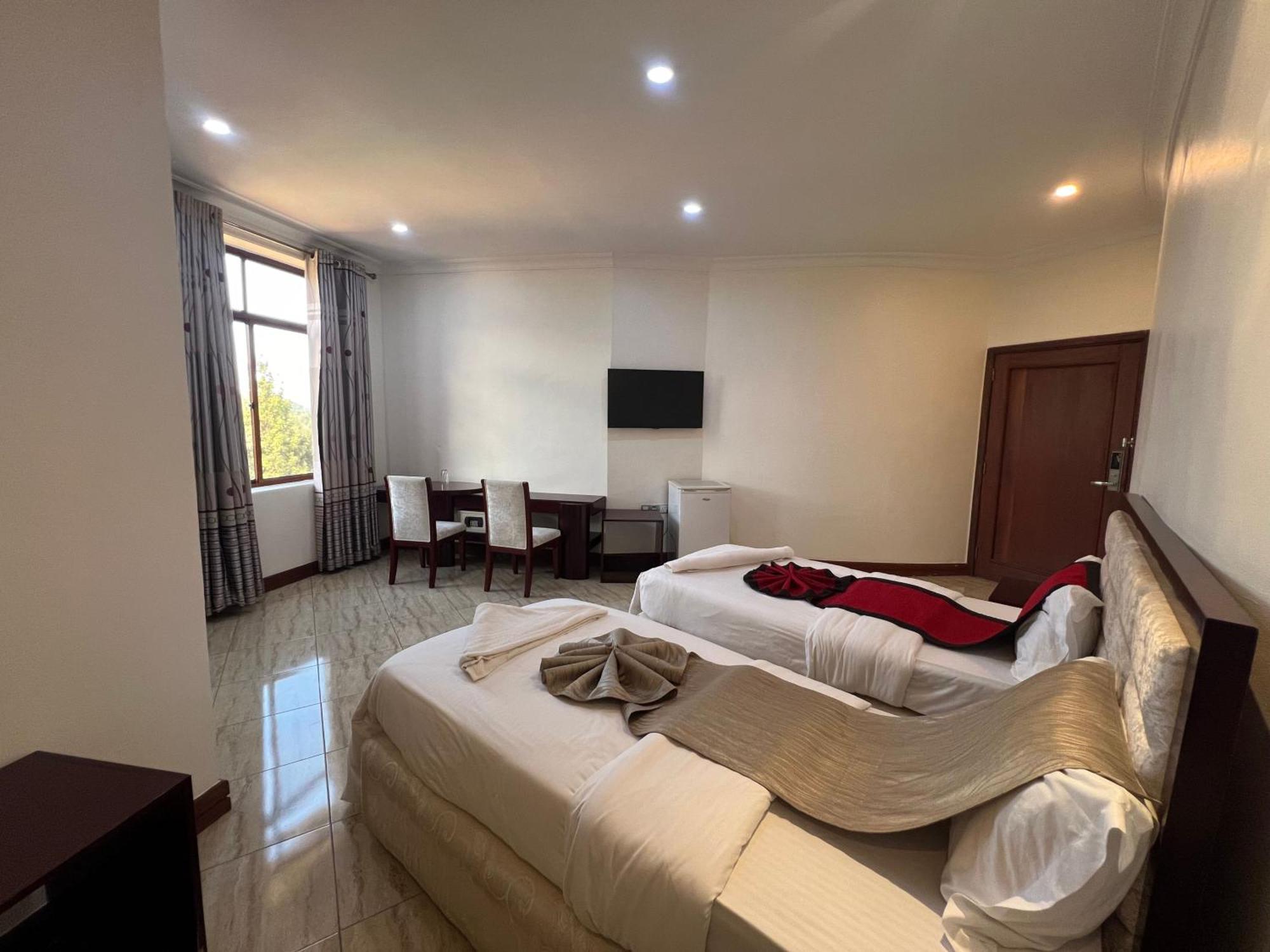 Nejobugg Palace Hotel Nkoanrua Esterno foto