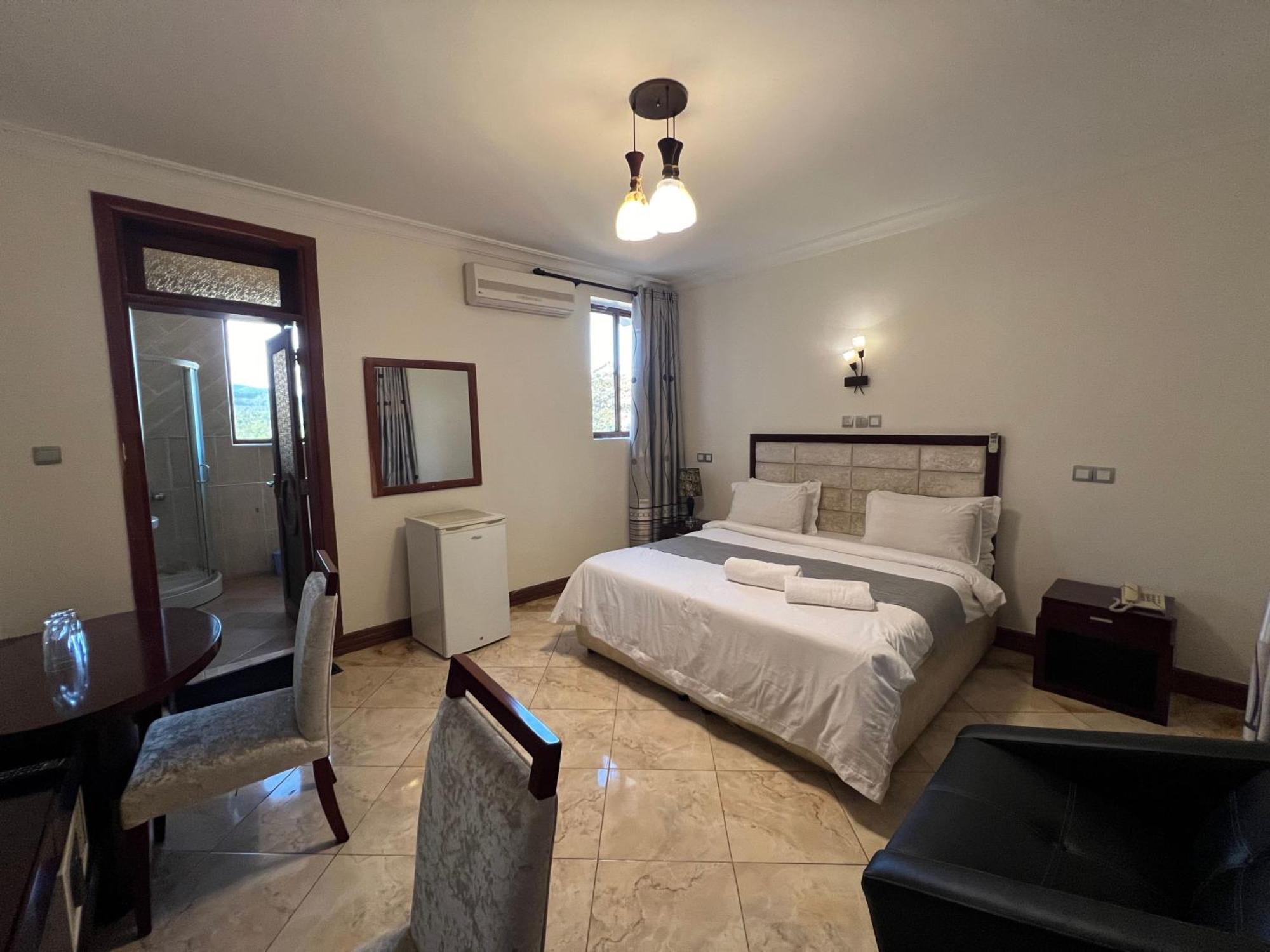Nejobugg Palace Hotel Nkoanrua Esterno foto