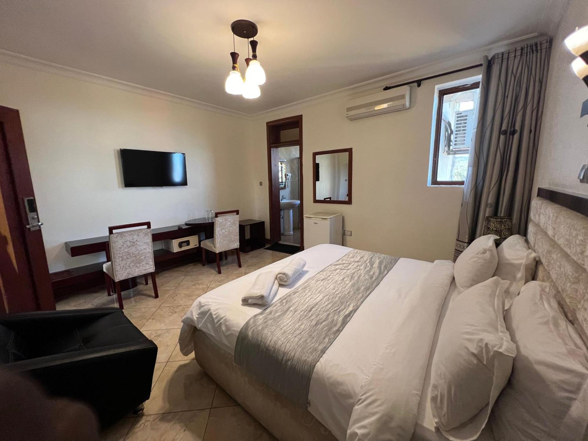 Nejobugg Palace Hotel Nkoanrua Esterno foto