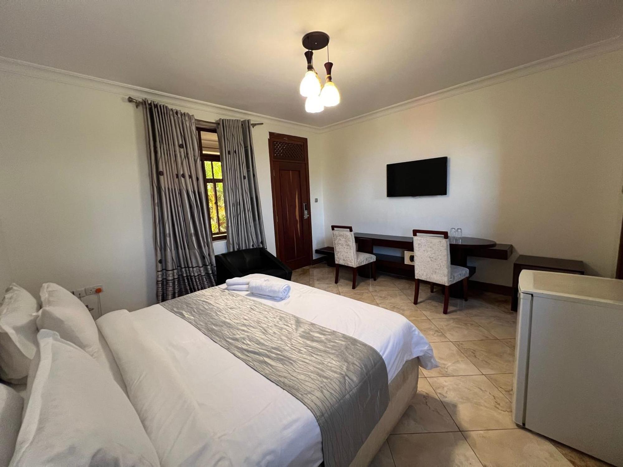 Nejobugg Palace Hotel Nkoanrua Esterno foto