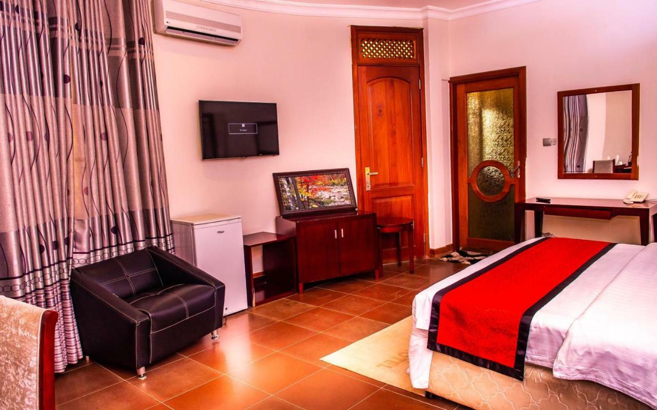 Nejobugg Palace Hotel Nkoanrua Esterno foto
